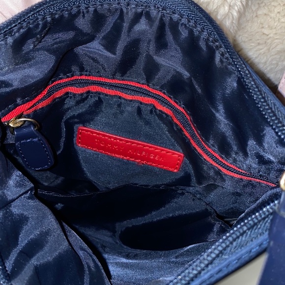 Tommy Hilfiger Purse - Picture 2 of 3